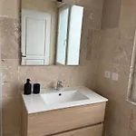 Apartment Le Prestige - T2 Neuf Et Equipe Evreux