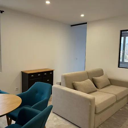 Le Prestige - T2 Neuf Et Equipe *