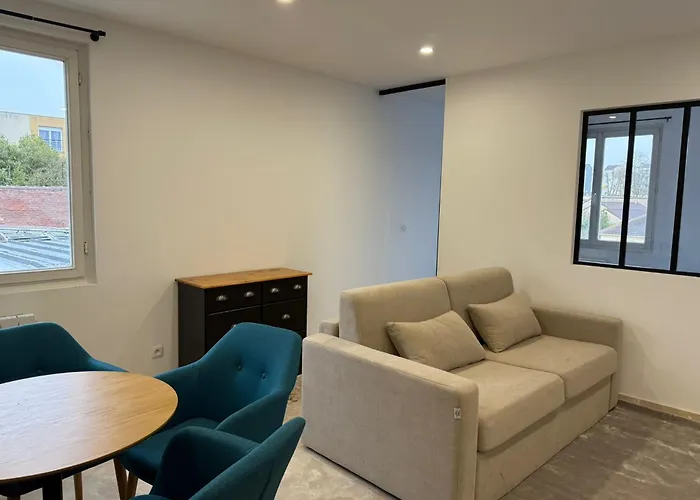 Le Prestige - T2 Neuf Et Equipe *